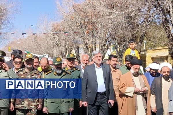 راهپیمایی ۲۲ بهمن در چهل و ششمین سالگرد پیروزی شکوهمند انقلاب اسلامی در شهرستان آباده