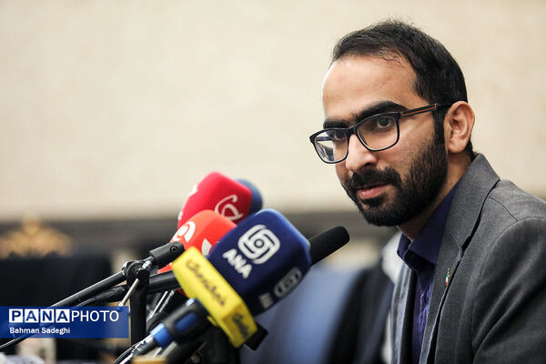 نشست خبری رئیس باشگاه دانش پژوهان جوان