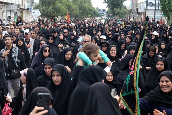 پیاده روی جاماندگان اربعین حسینی در اردبیل (2)