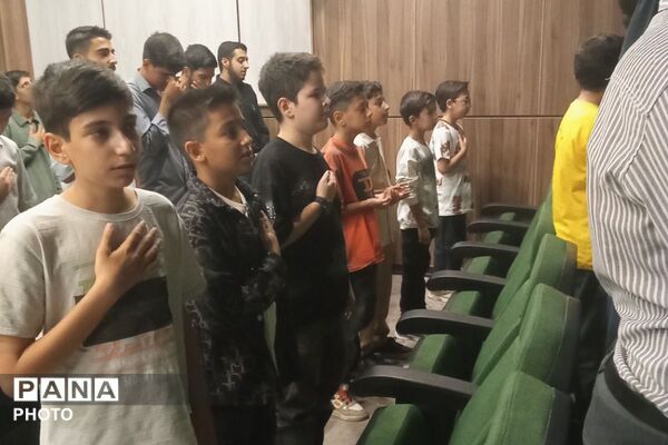 آیین تجلیل از پسران رتبه های برتر مسابقات فرهنگی و هنری و قرآن و عترت
