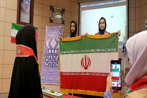 تقدیر از دانش‌آموز خبرنگاران فعال ناحیه 2 مشهد