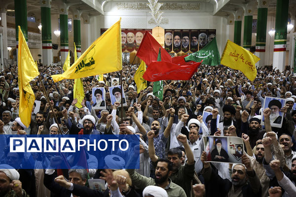 اجتماع بزرگ «فداییان ولایت، مدافعان وطن» در قم