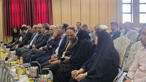  مراسم کلنگ‌زنی همزمان دو پروژه آموزشی در ناحیه چهار اصفهان