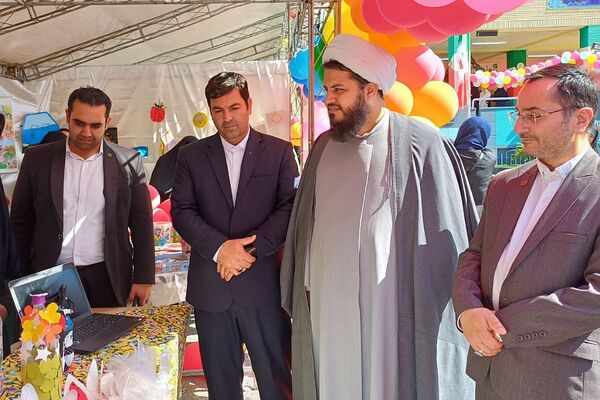 جشن شکوفه‌ها در شهرستان ورامین