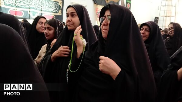 آیین جهانی شیرخوارگان حسینی در روستای نقاب خلیل آباد
