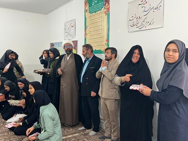 آیین تجلیل از برگزیدگان مسابقات قرآنی، فرهنگی و هنری در خاتم