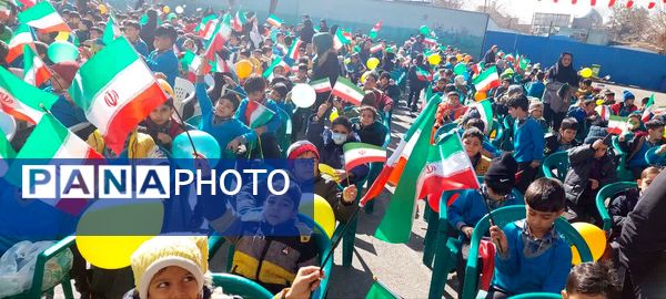 جشن نیمه شعبان در آموزشگاه شهید رسول نم‌نبات ناحیه۴ اصفهان