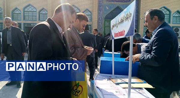 برگزاری نماز عید فطر در مصلی امام رضا (ع) مارگون