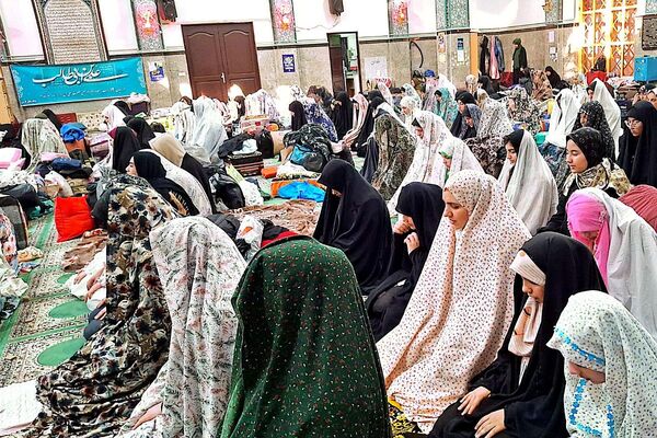آشتی دانش‌آموزان ستایش وصابران یک  با خویشتن در خلوت اعتکاف