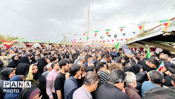 تشییع پیکر شهید ناو دنا «حاج اصغر مسلمی مهنی» در جیرفت