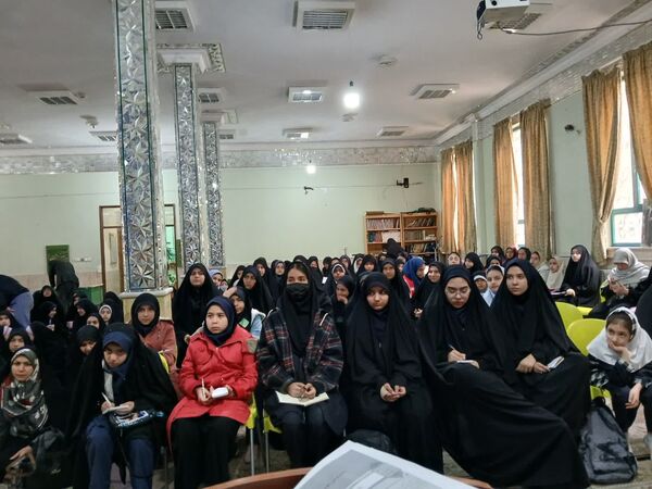 برگزاری جلسه توجیهی هیات‌های دانش‌آموزی دختران آموزش و پرورش ناحیه۶ مشهد