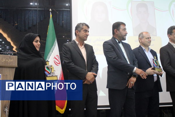 همایش تجلیل از برترین‌های کنکور سراسری 1403 استان بوشهر