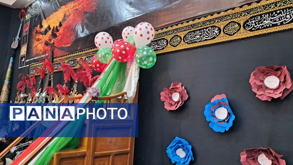 جشن نیمه شعبان در دبیرستان حضرت زینب (س)