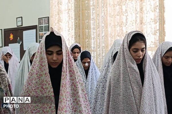 طنین عطر بندگی در فضای مدارس