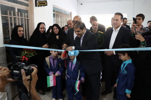 نواخته شدن زنگ شکوفه‌ها در یزد