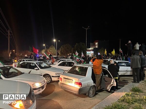 در خیابان ریشه دوانده‌ایم