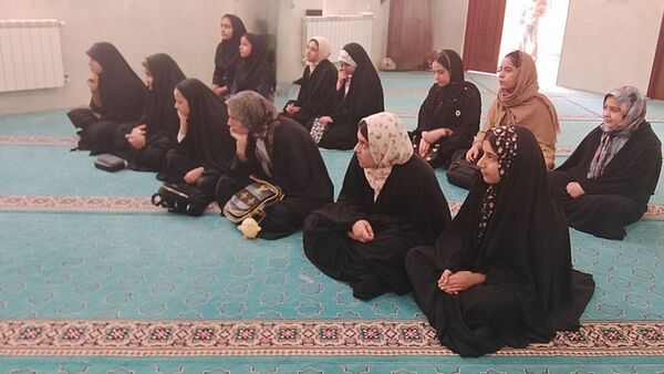 دورهمی دانش آموزان دبیرستان نرجس خاتون(س) روستای ورجان