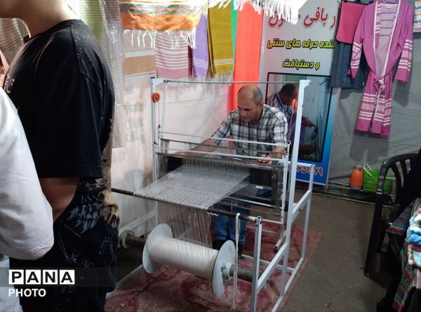 نمایشگاه صنایع دستی باغ فاتح کرج 