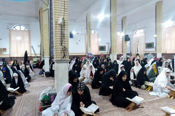 اعتکاف دانش‌آموزی درشهرستان مرزی پارس آباد 