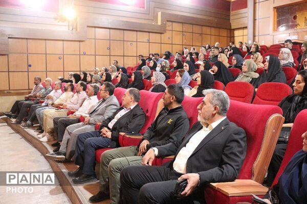 تأکید مدیر آموزش‌وپرورش فیروزکوه بر تعامل مستمر خانه و مدرسه در هنرستان امام علی (ع)