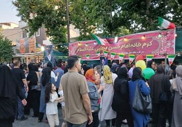 خرم‌ آباد غدیر را جشن گرفت؛ شکوه حضور در خیابان انقلاب
