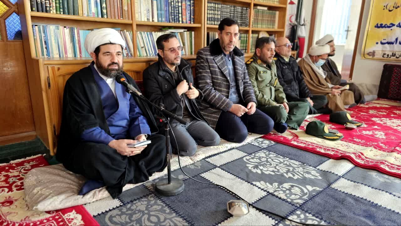 دیدار فرماندار فاروج با امام جمعه به مناسبت آغاز دهه فجر 