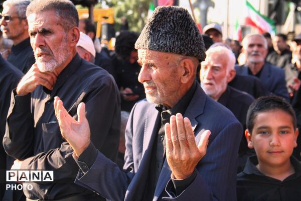 تجمع پرچمداران حسینی همدان در ماه محرم