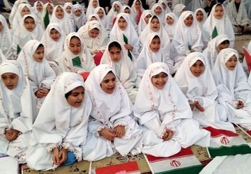 تولد معنویت در دل دختران کلاس سومی 