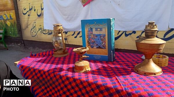 تجلیل از ستارگان دبیرستان صدیقه یک ناحیه 7 مشهد 