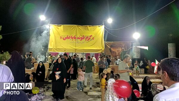 ضیافت رنگارنگ غدیر در ایستگاه خوراکی کرم خونه بابا علی«مسجد المنتظر»