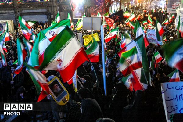 اربعین قربانیان شجره طیبه با حضور پرشور شهروندان غیور زنجانی