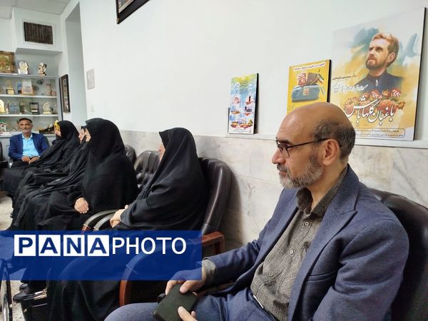 نشست هم‌اندیشی پیشکسوتان امورتربیتی با معاون پرورشی  و تربیت بدنی کاشمر