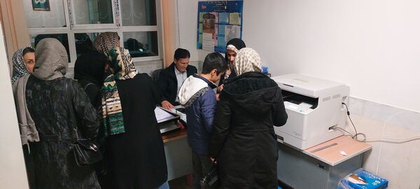 توزیع کارنامه‌های مستمر در دبیرستان مرحوم اسماعیلی