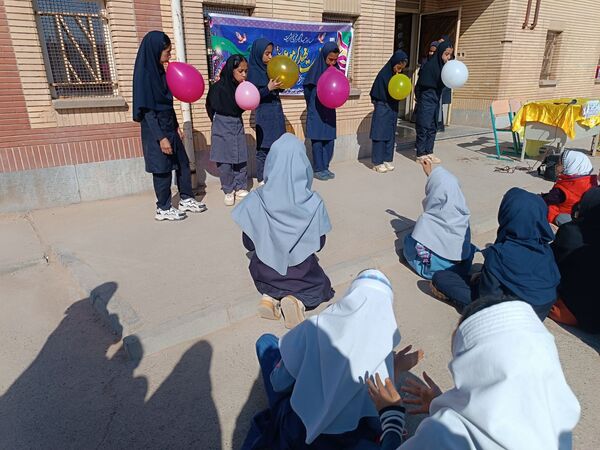 تجلی شکوه مهدوی در دبستان حضرت فاطمه (س)