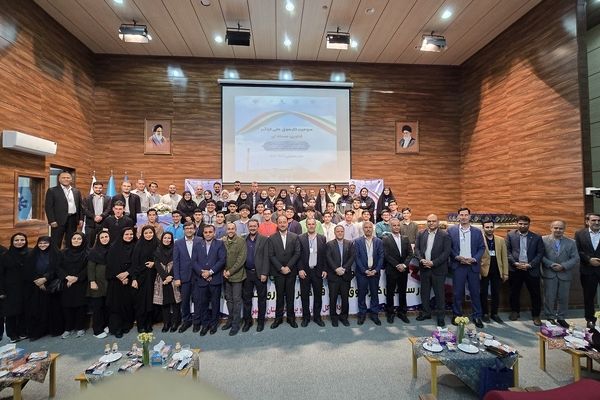 برترین‌های کشوری سومین کارسوق ملی فراگیرفناوری هسته‌ای معرفی شدند