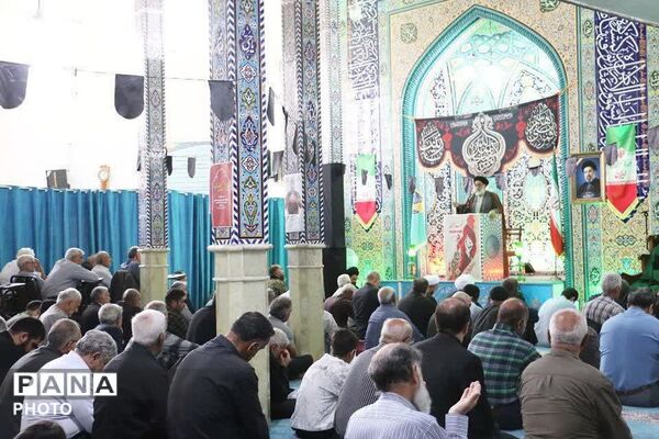 تأکید بر بصیرت و وحدت در نماز جمعه فیروزکوه
