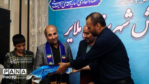 تجلیل از خبرنگاران پانا ملایر در خط مقدمِ اطلاع‌رسانی