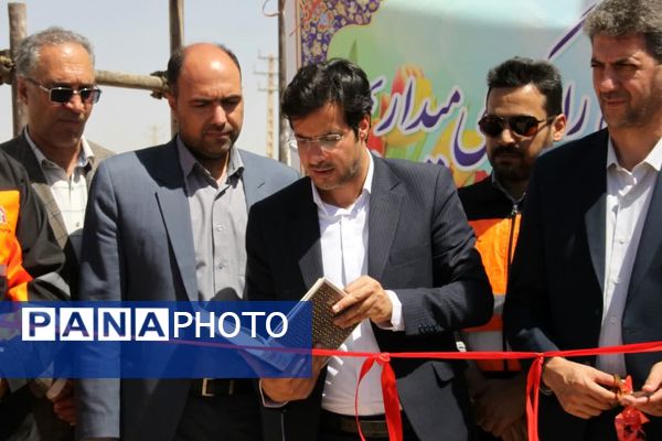 آیین بهره‌برداری از کندرو اصفهان به حبیب آباد 