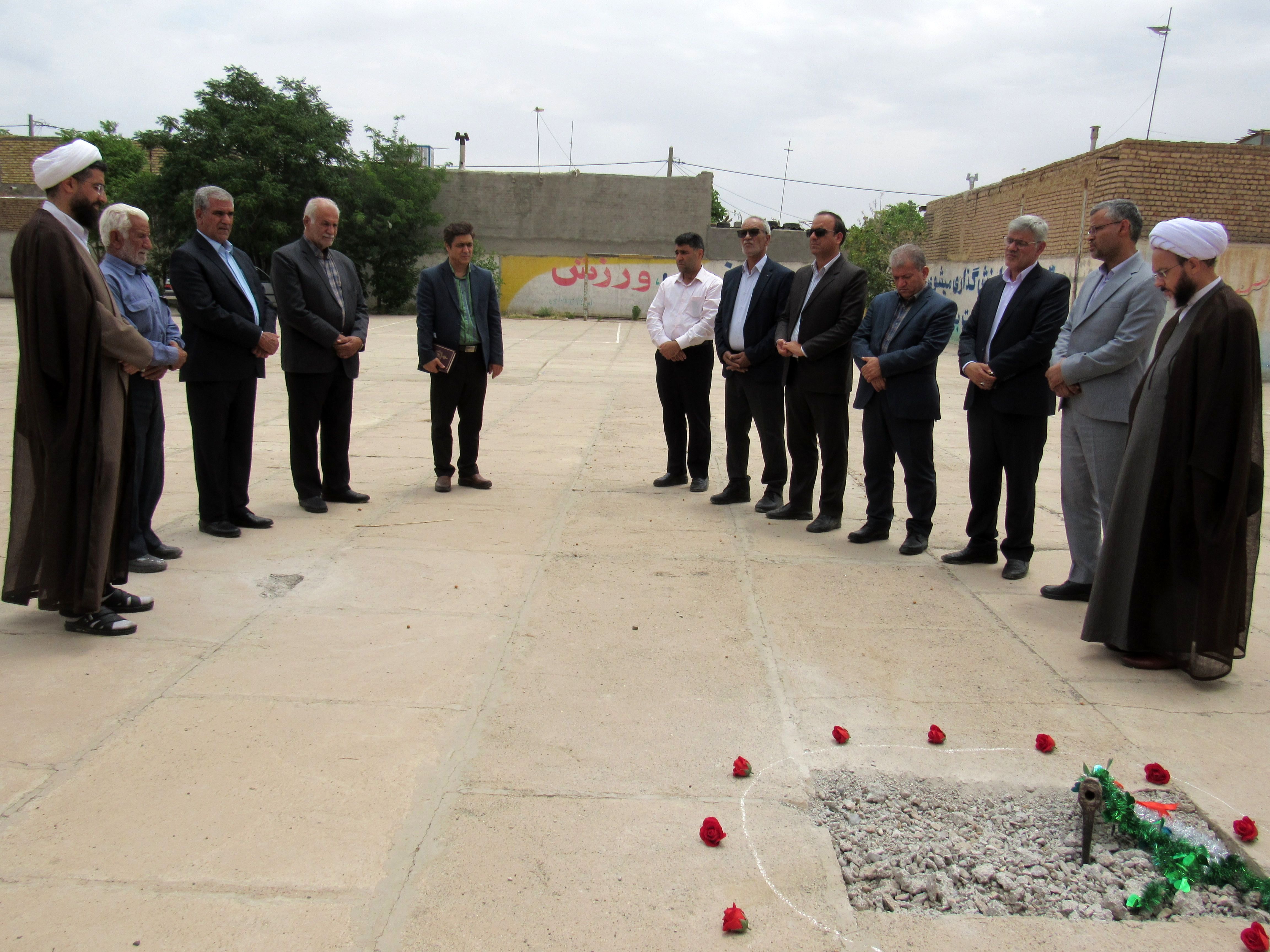 باید به ساخت نمازخانه در مدارس توجه ویژه شود