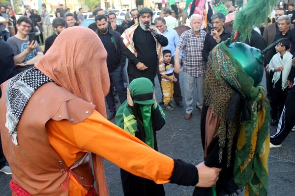 حرکت نمادین کاروان اسرای کربلا در فردیس
