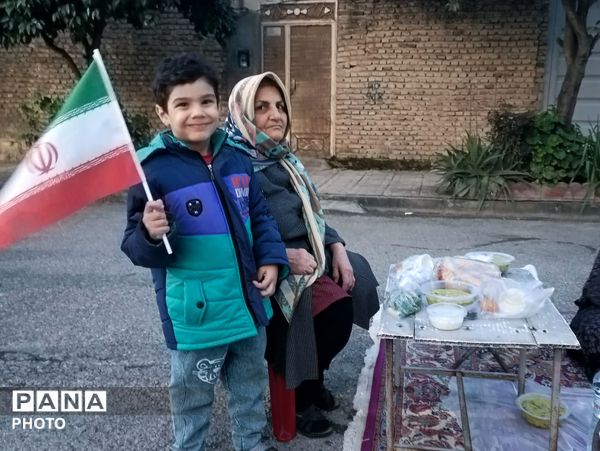 سفره افطاری خیابانی و تجمع منتقمین رهبر شهید در روستای ریحان‌آباد گلوگاه