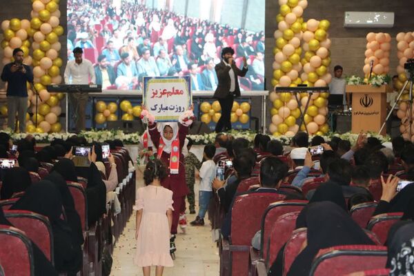 جشن بزرگداشت مقام معلم در فهرج 