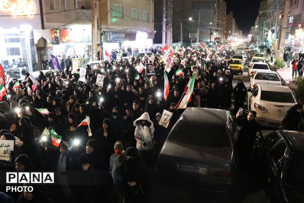 خرمدشت کرج یک‌صدا در عزای رهبر شهید امت انقلاب