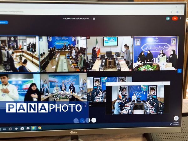  حضور پررنگ دانش‌آموزان شیرازی در پارلمان نوجوانان کشور