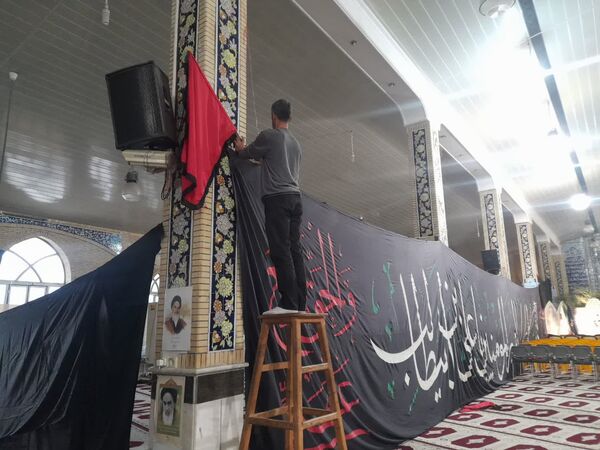آماده‌سازی مصلی مینودشت برای همایش دختران فاطمی
