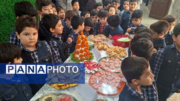 جشنواره غذای سالم در دبستان پسرانه فرهنگیان ۱