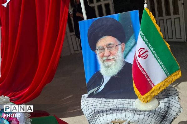 وداعِ پرشورِ دختران مدرسه مالک ملارد با شهید گمنامِ 