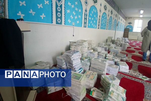 آماده‌سازی و توزیع کتب درسی برای سال تحصیلی جدید در مدارس ملارد