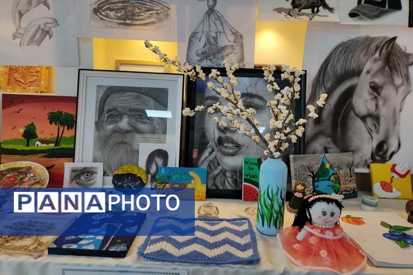 نمایشگاه صنایع و هنرهای دستی، تجسمی دانش‌آموزان در مدرسه دخترانه اندیشه یک اردبیل