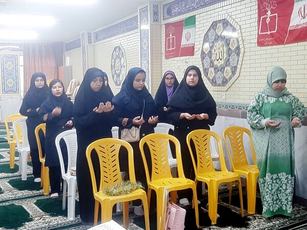 جشن میلاد بانوی صبر و شجاعت در دبیرستان شهید بهشتی